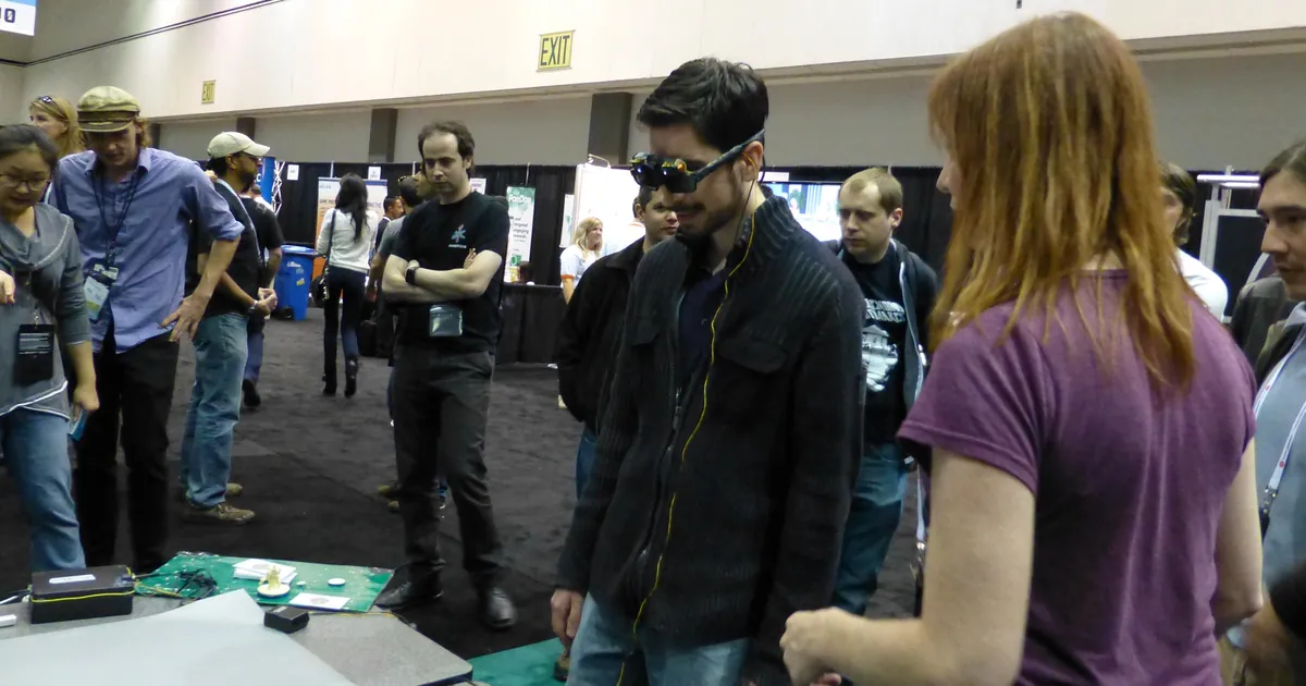 Jeri Ellsworth from Technical Illusions explains castAR to GDC Next 2013 attendees